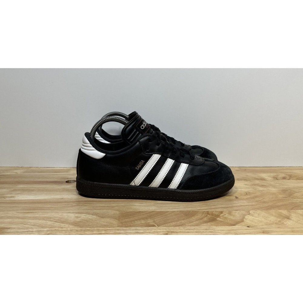 Adidas Samba Classic Indoor Soccer Shoes Black White Gum 036516 Men’s Size 5.5